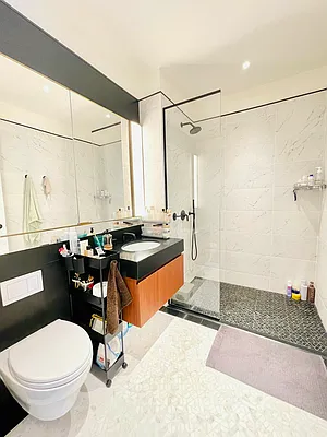 Rented by E Realty International Corp | media 10