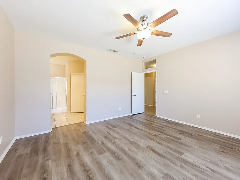14815 W Dovestar Dr — Photo 9