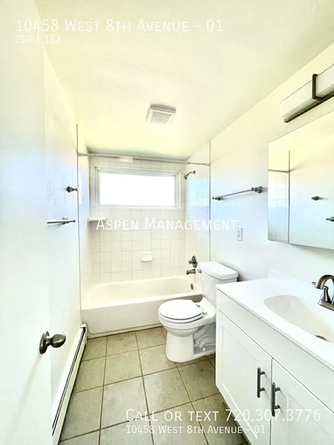2 Bedroom 1 Bath - Excellent Location! — Photo 2