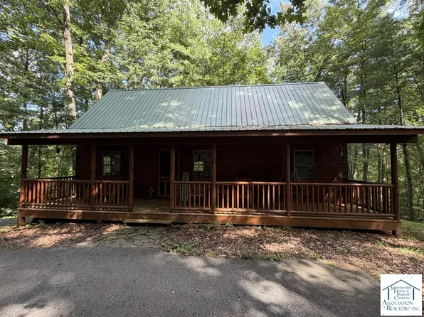 54 Reserve Ln, Stuart, VA 24171