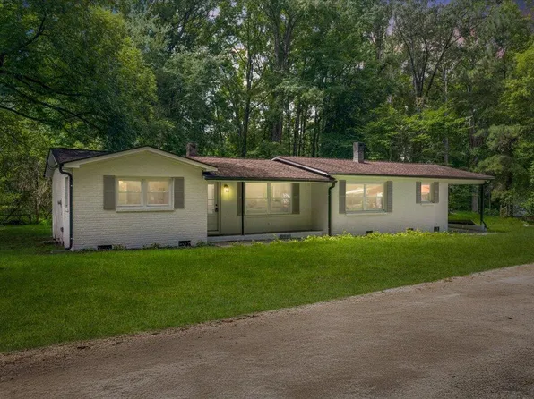 300 Ranch Rd #C, Clayton, NC 27520