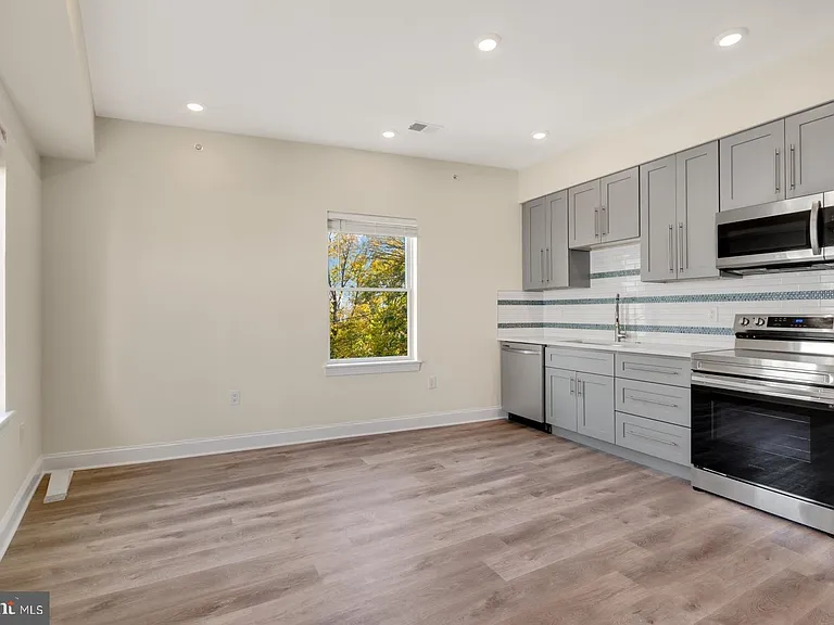 511 Gorgas Ln #E — Photo 1