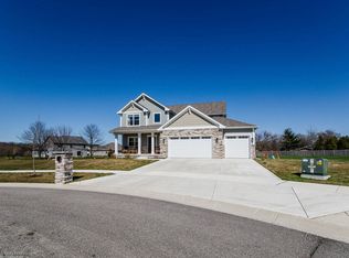 8162 Morning Crest Ct, Saint John, IN 46373