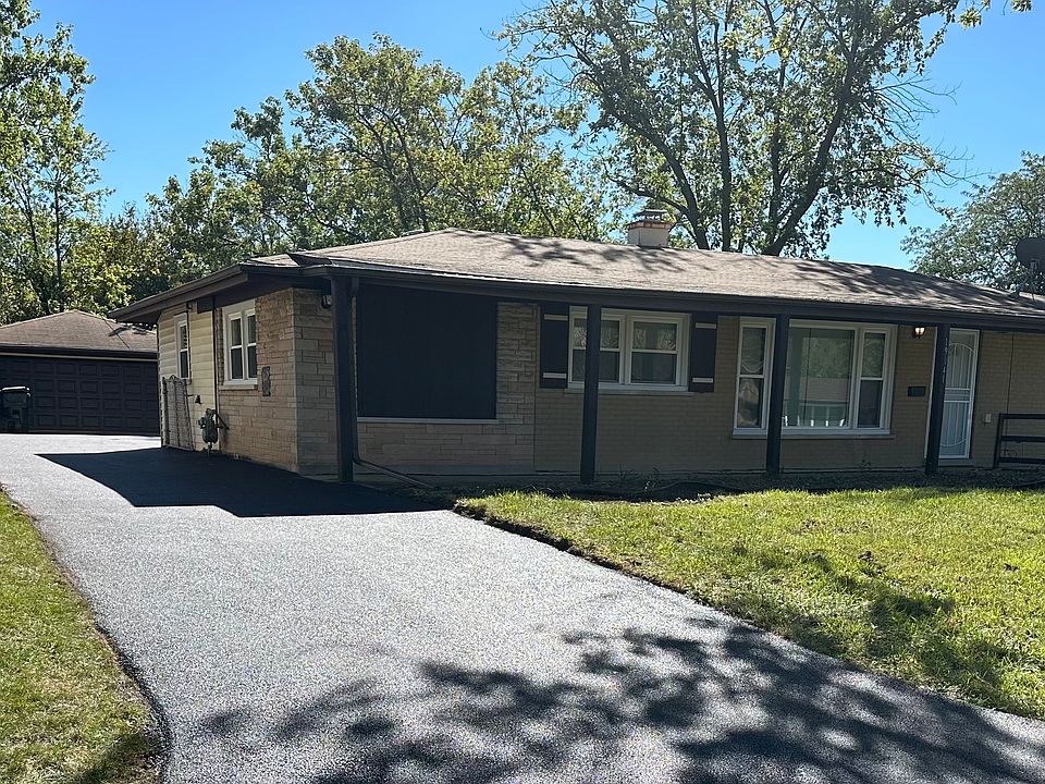 1st image of 19041 Loretto Ln