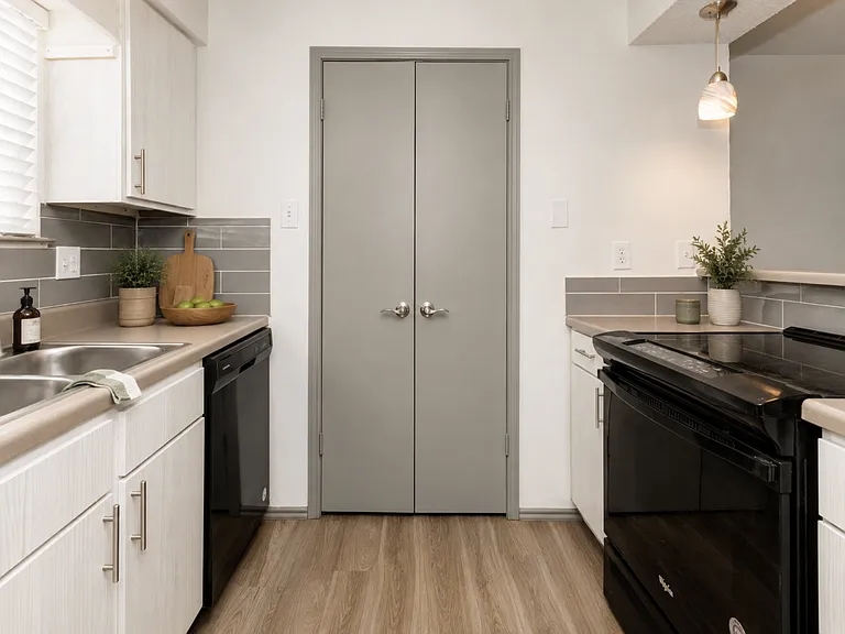 Timbers Apartment Homes — Photo 5
