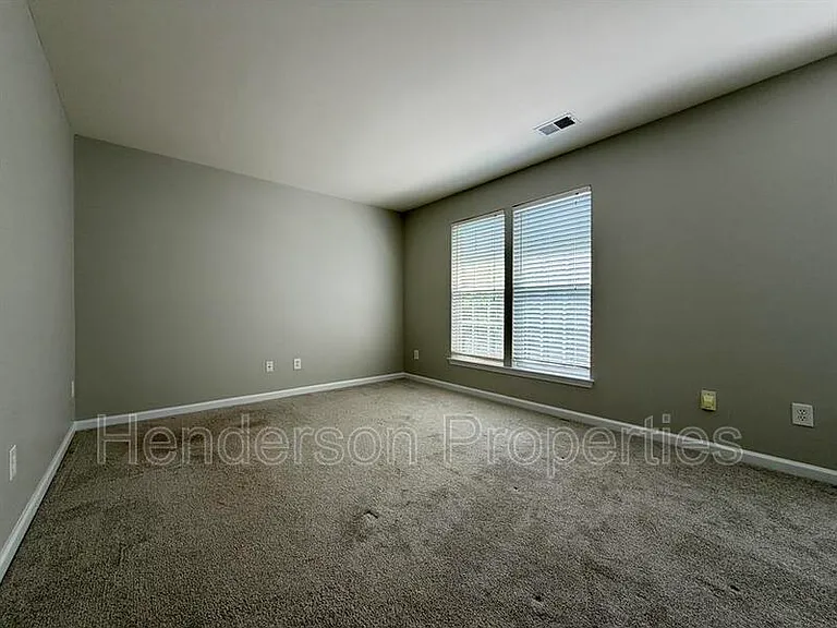 9552 Glenashley Dr — Photo 16