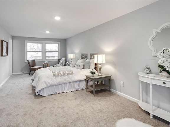 5th image of 4907 Clifton Pkwy