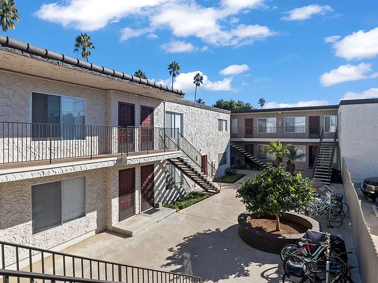 Twin Cypress Apartments — Photo 18