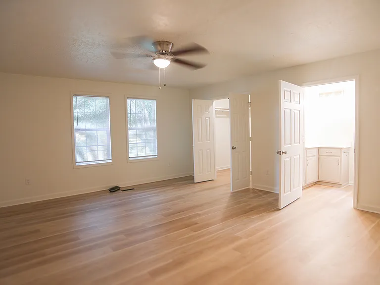 3922 Evergreen St #MAIN — Photo 19