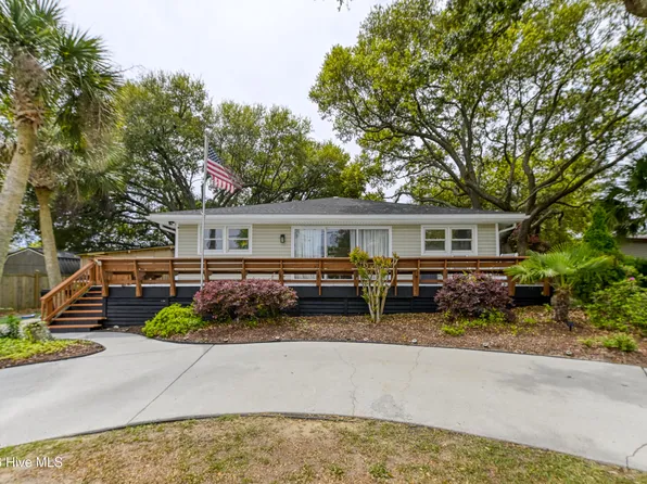 774 Driftwood Drive, Hampstead, NC 28443