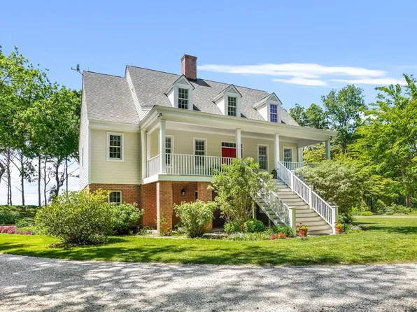 10888 Church Neck Rd, Machipongo, VA 23405