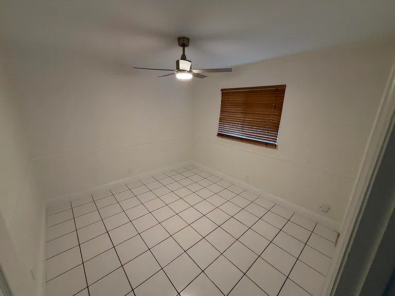 815 SW 14th St #815 — Photo 9