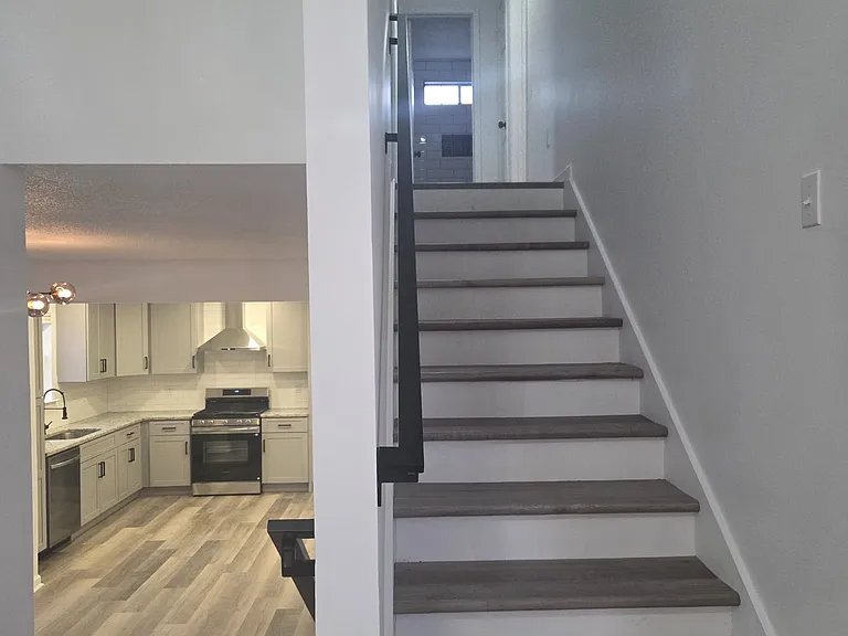 629 Fieldcrest Dr — Photo 11