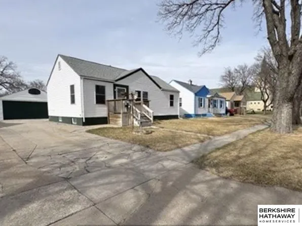 312 W 12th St, Grand Island, NE 68801