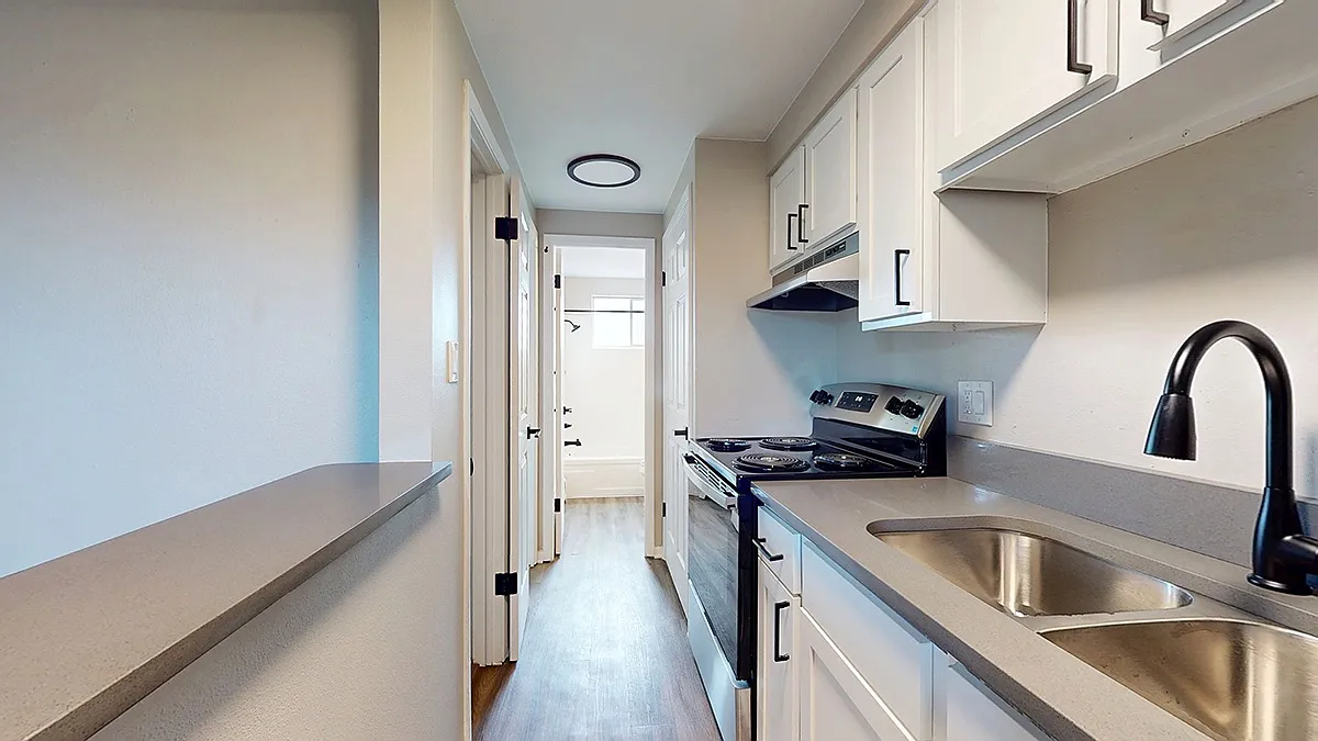 Carousel Apartments — Photo 3