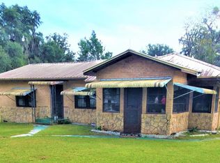 607 Hunter Ave, Crescent City, FL 32112