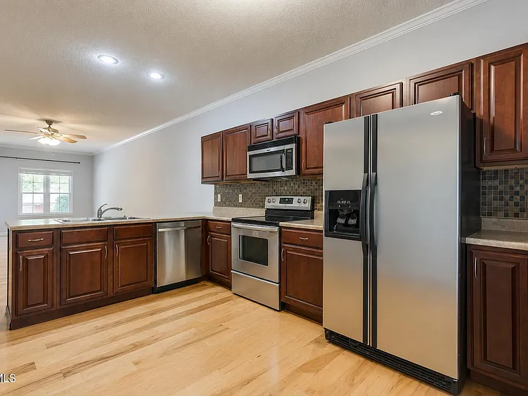 28 Cherokee Ridge Ct — Photo 10