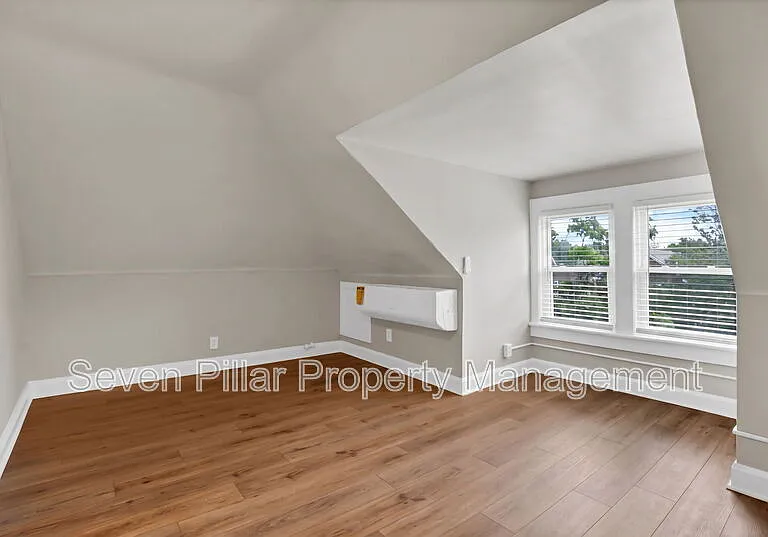 1801 N 4th St — Photo 2