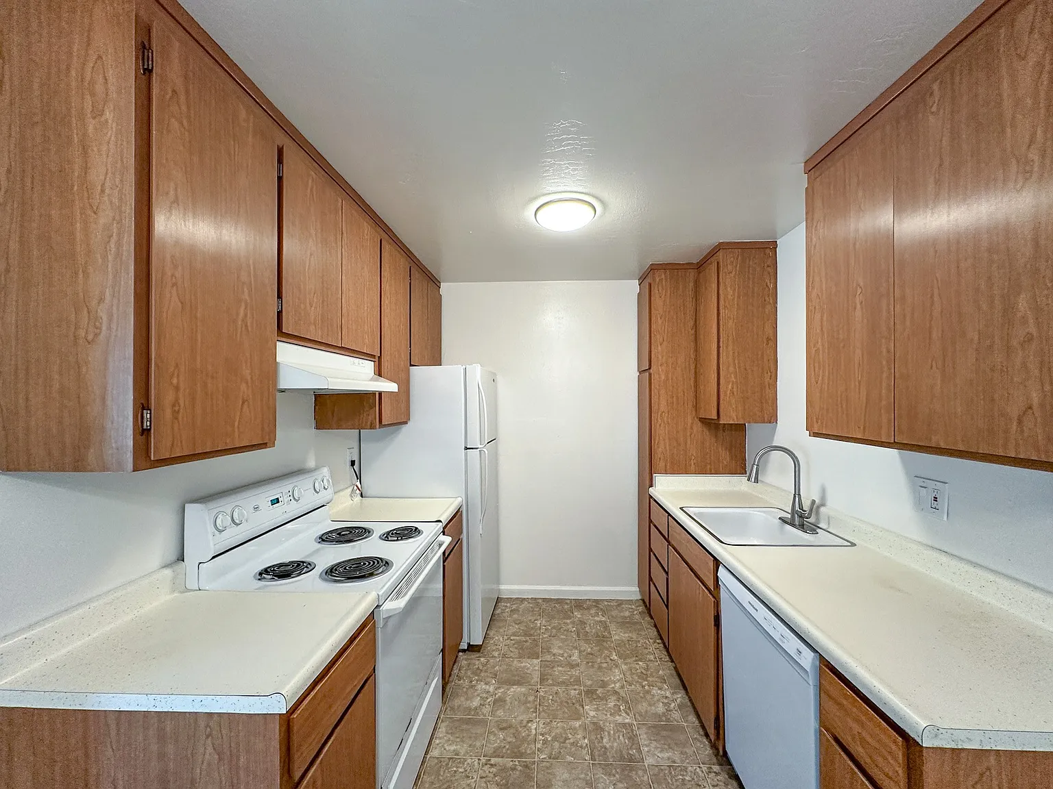 Devonshire Apartments — Photo 2