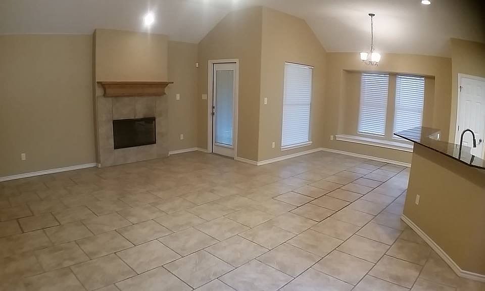 1st image of 2502 Twine Dr