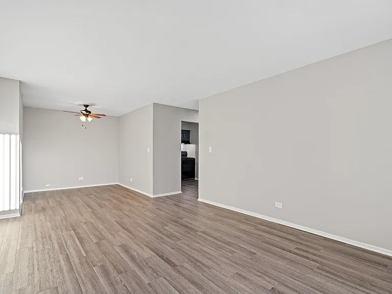 Unit 563-404 Modern Spacious Living Area | Apartment Homes For Rent in Bartlett, IL | Bartlett Lakes