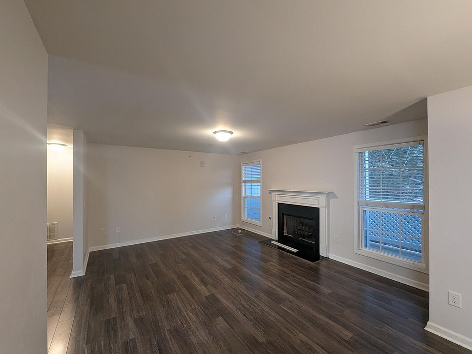 Living Room - Open floor plan
