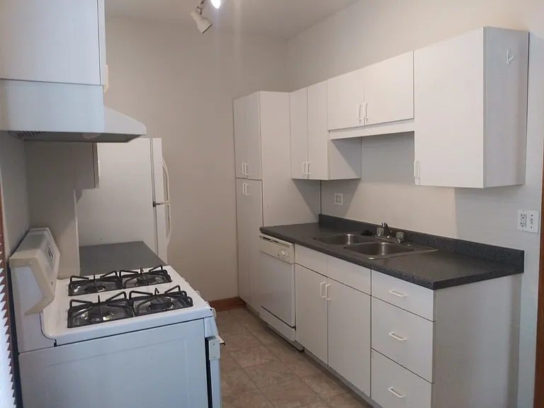 709 W Cornelia Ave #2 — Photo 15