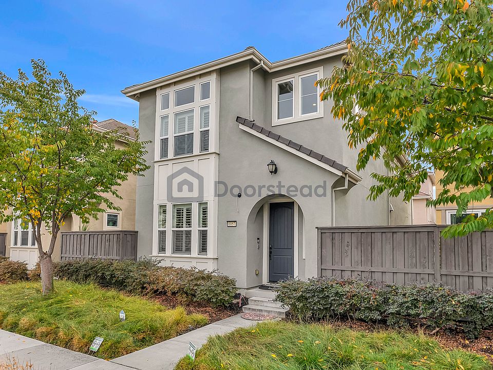 1st image of 6057 Charlotte Dr
