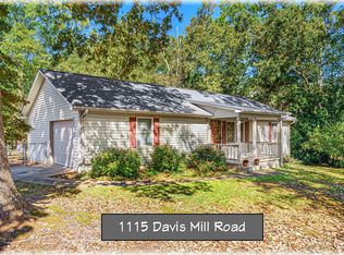 1115 Davis Mill Rd, Seneca, SC 29678