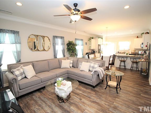5th image of 83 Wrenwood Dr