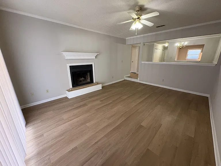 2505 W Broad St #611 — Photo 15