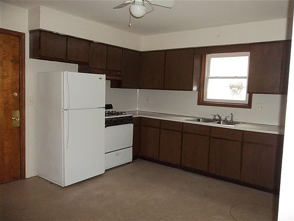 1st image of 1860 Prairie Pkwy SW APT C