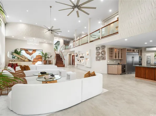 18 Homelani Pl, Honolulu, HI 96817