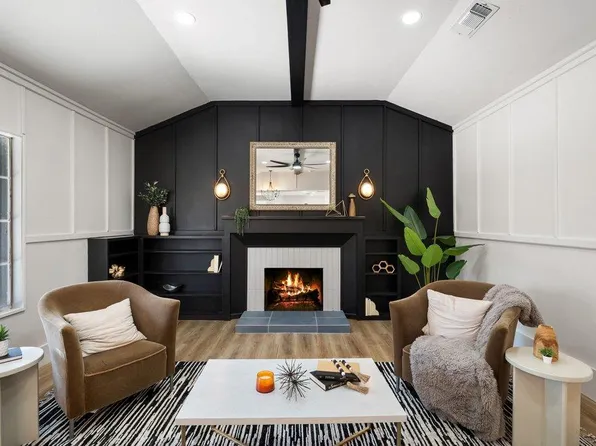 234 Woodcreek Dr, Wimberley, TX 78676