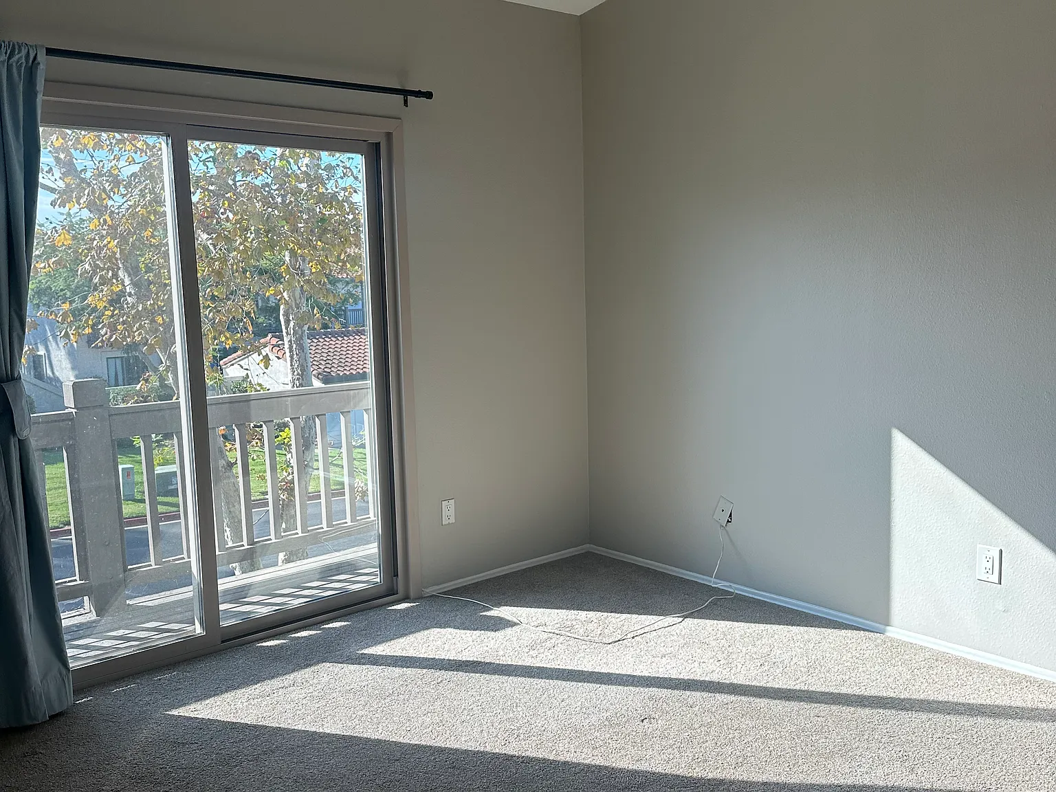 2 bed, 2.5 bath, 1292 sqft, $3,895 — Photo 2