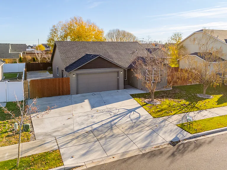 629 S Lakeland Dr — Photo 3