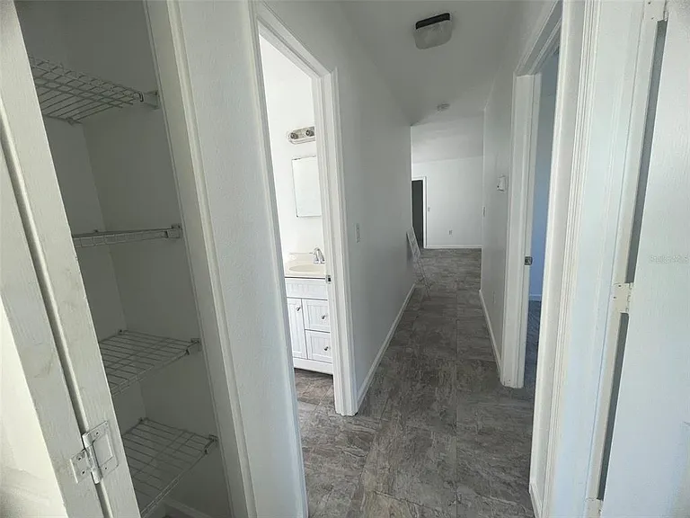 525 E Helen Ave — Photo 29