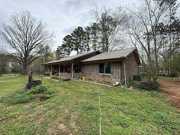 2nd image of 587 Hemlock Rd