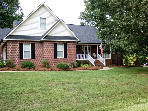 253 Whisper Dr, China Grove, NC 28023