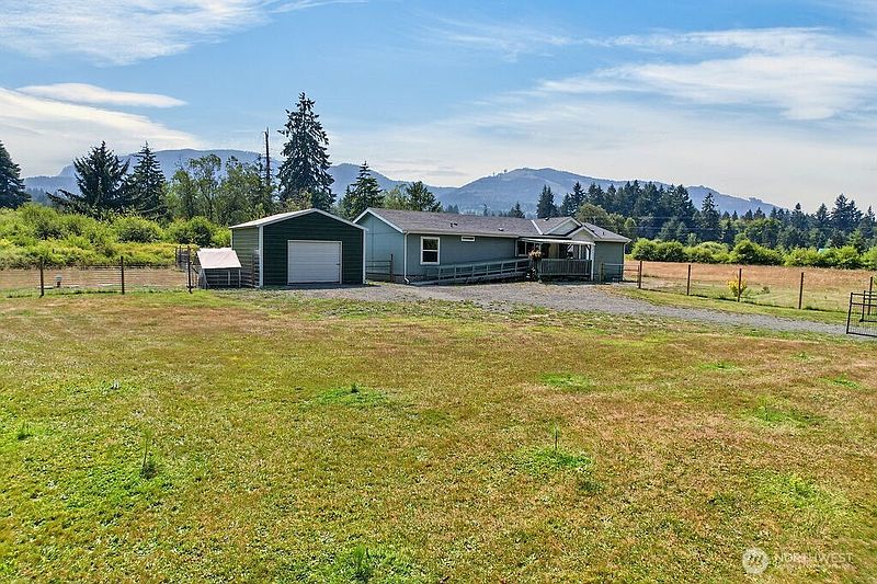 4th image of 62 Hoffman Road