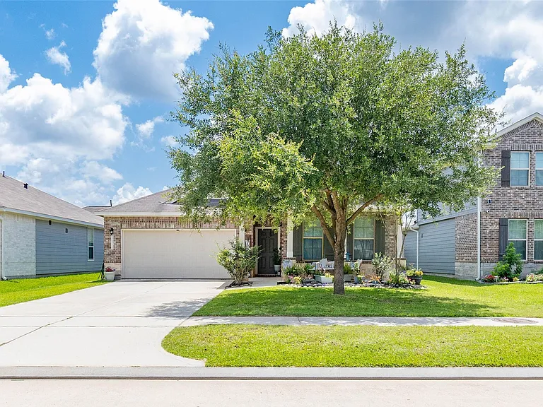 24714 Crimson Pine Dr — Photo 2