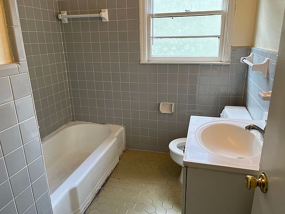 5th image of 100 Lankford Cir Unit A4