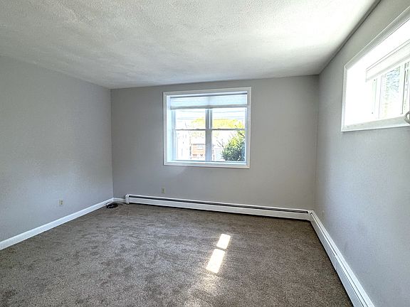 3rd image of 12 Craig Ave APT 3