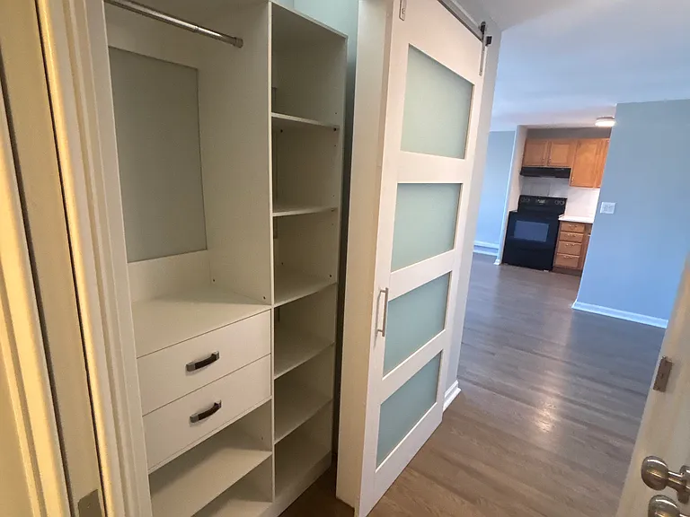 708 W Bittersweet Pl #611 — Photo 8