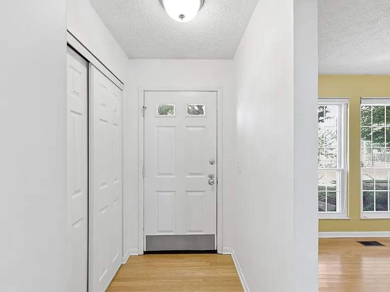 1238 Michigan Ave — Photo 5