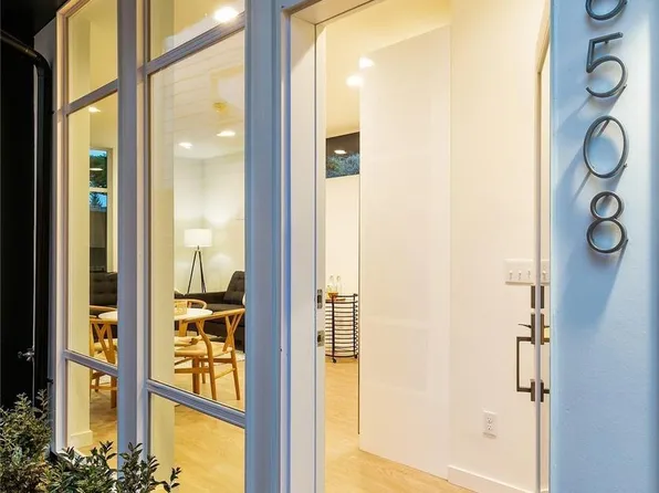 8508 18th Ave NW, Seattle, WA 98117