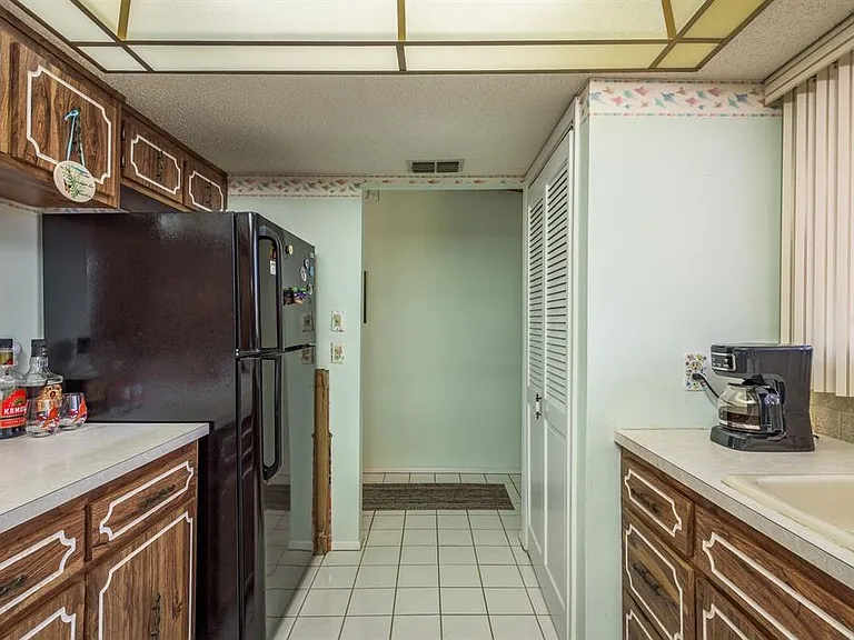 9910 Eagles Point Cir #3 — Photo 15