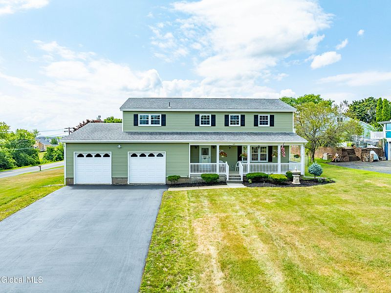 3rd image of 125 Latham Ridge Road