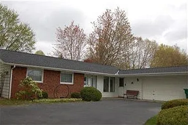 7495 Chillicothe Rd photo 1