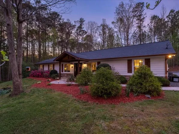 121 Willow Creek Ln, Ellijay, GA 30536